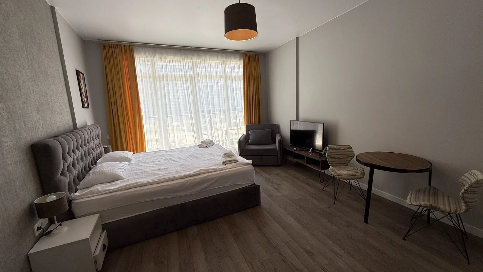 Apartment F 406